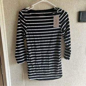 NWT Small Isabel Maternity by Ingrid & Isabel Black and White Long Sleeve Shirt